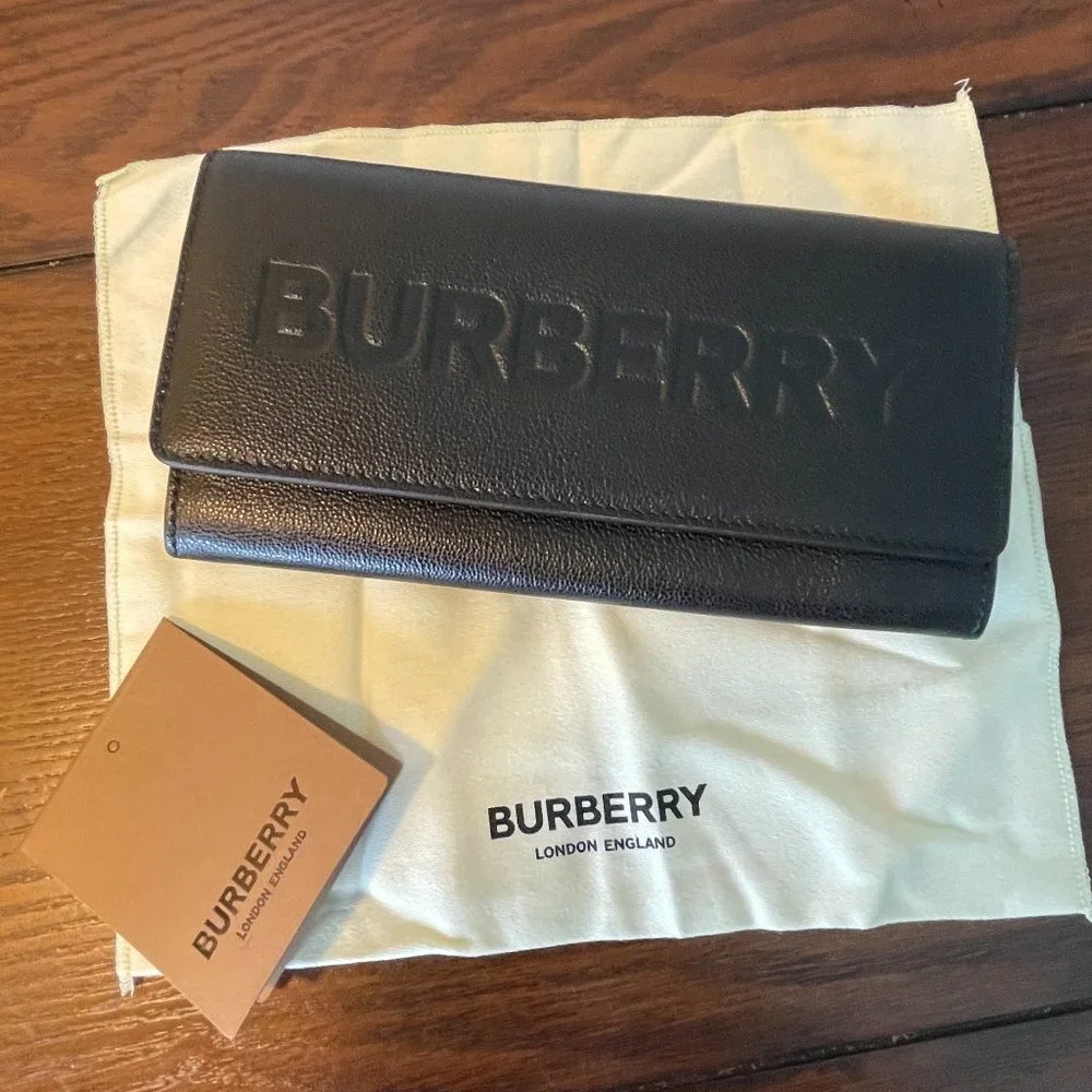 Burberry Porter Women's Black Leather Flap Wallet 8052831 1 - Picture 8 of 14